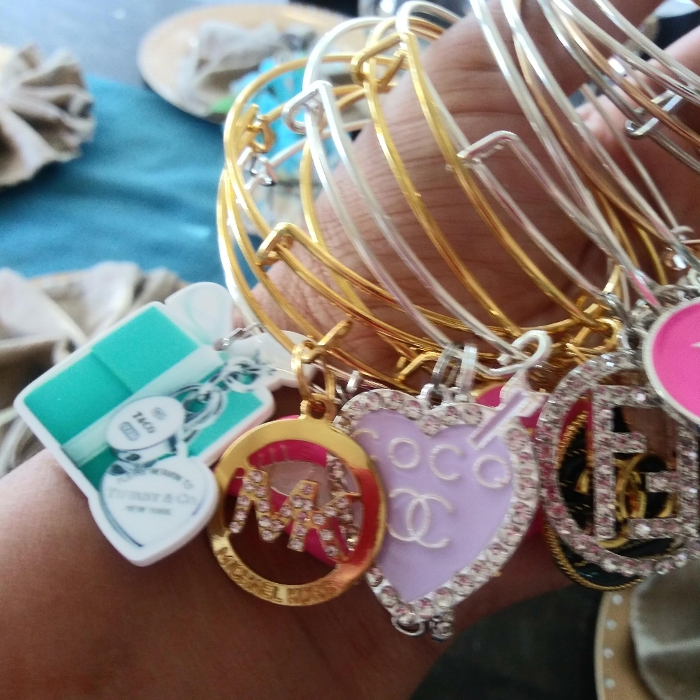 15 Charm Bangles - Picture 3 of 4